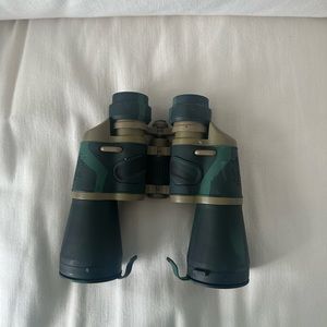 Eagle binoculars. Weatherproof. Tripod, adaptable. Fully Multicoated Optics